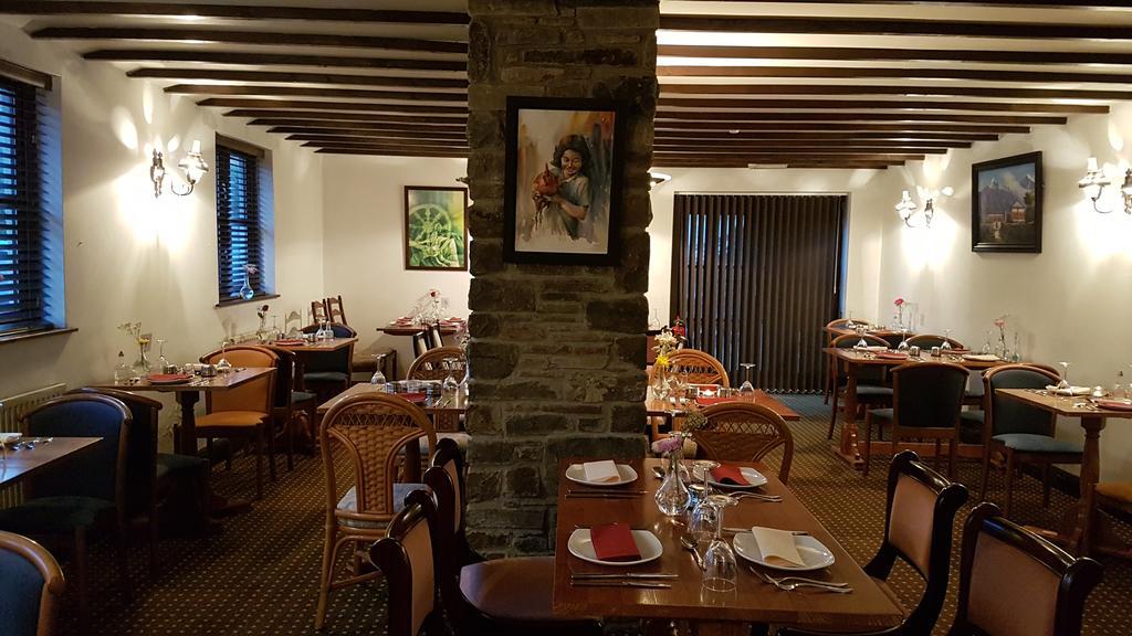 New Gurkha Inn Brecon Exterior photo
